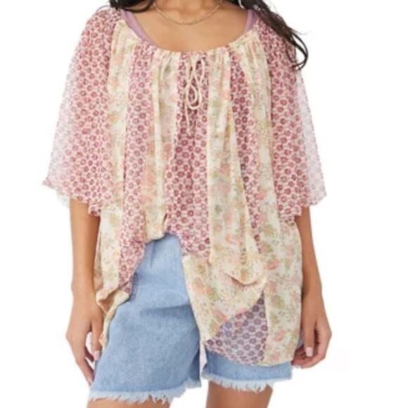 Free People Tops - FREE PEOPLE Because I Love You Top NWT in Size Small